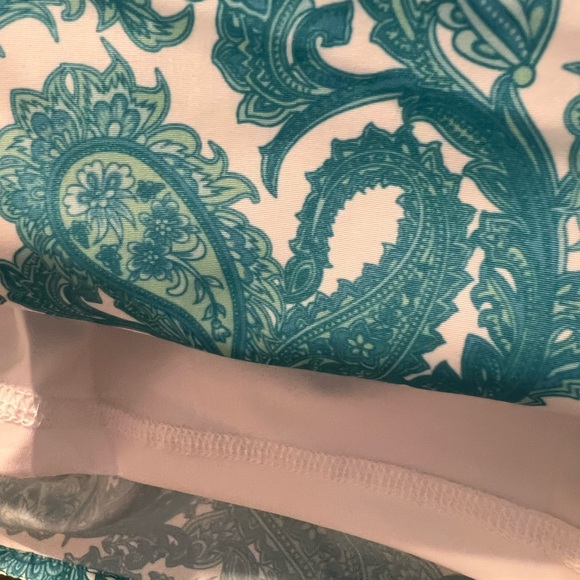 Cabana Life Swimsuit  NWT with Quick-Dry Fabric and Tropical Design - Picture 10 of 10